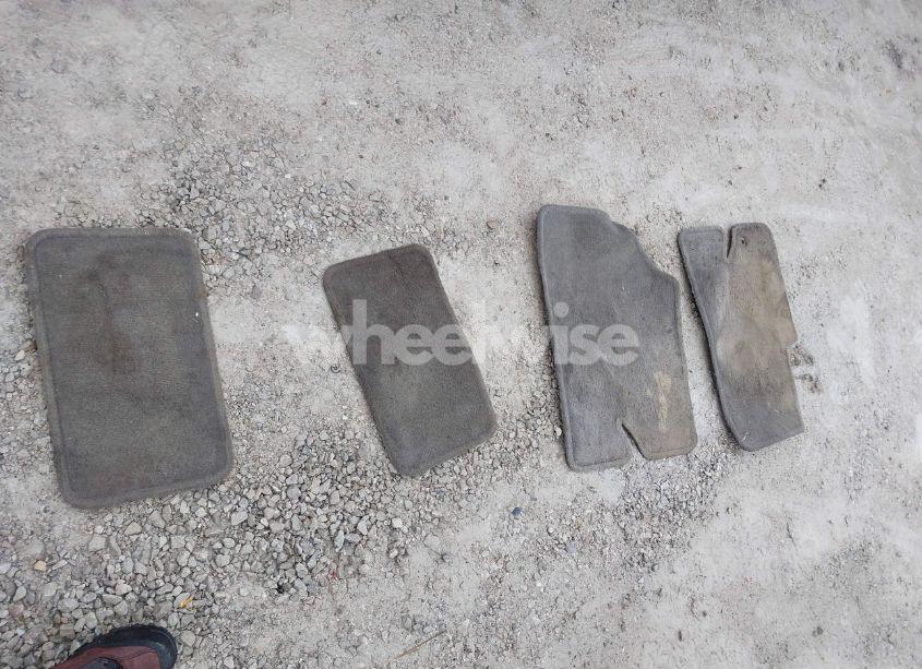 Photo 12 of 2002 Ford Escape XLT (VIN 1FMYU04152KC40559)