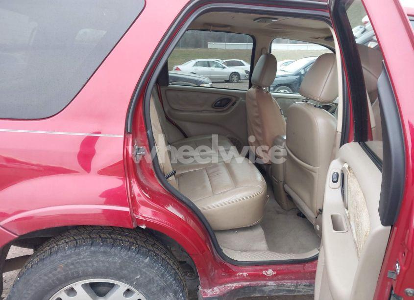 Photo 8 of 2005 Ford Escape LIMITED (VIN 1FMYU04155KA77626)