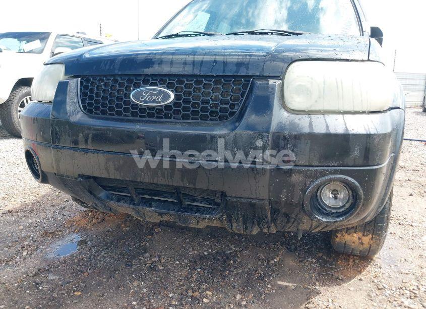 Photo 6 of 2005 Ford Escape LIMITED (VIN 1FMYU04155KE48512)