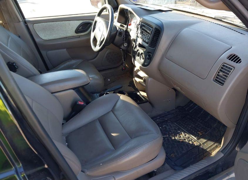 Photo 5 of 2001 Ford Escape XLT (VIN 1FMYU04161KA34522)