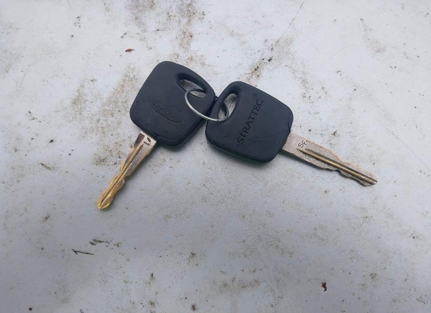 Photo 11 of 2001 Ford Escape XLT (VIN 1FMYU04161KA94879)