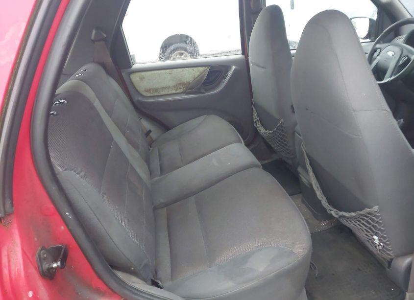 Photo 8 of 2001 Ford Escape XLT (VIN 1FMYU04161KA94879)
