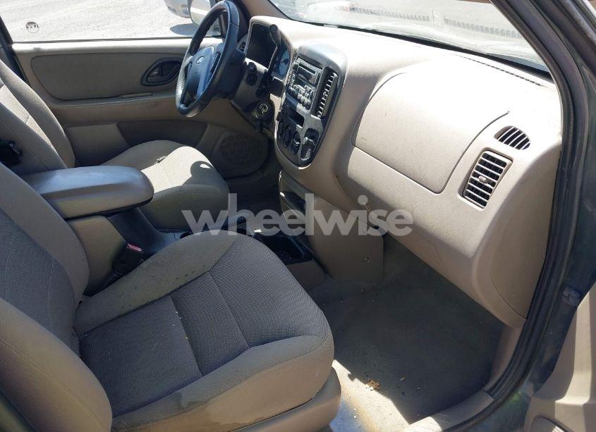 Photo 5 of 2001 Ford Escape XLT (VIN 1FMYU04161KC37345)