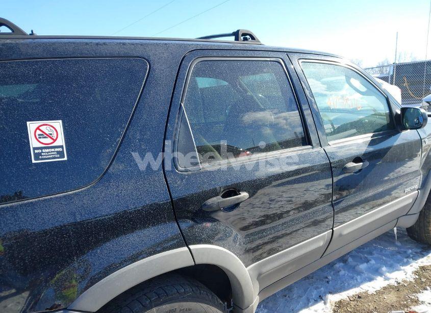 Photo 13 of 2001 Ford Escape XLT (VIN 1FMYU04161KF17847)