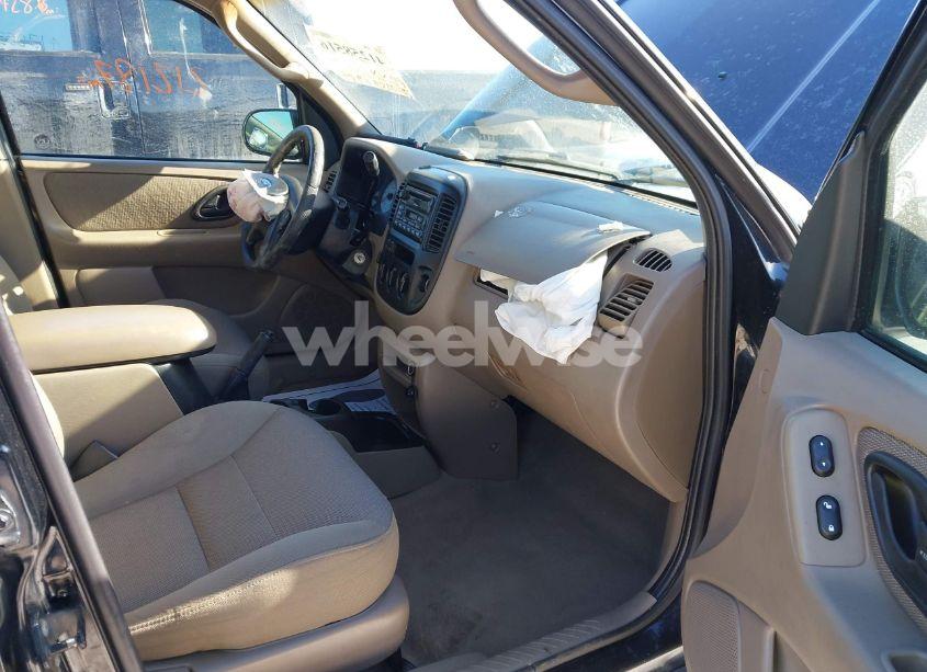 Photo 5 of 2001 Ford Escape XLT (VIN 1FMYU04161KF17847)