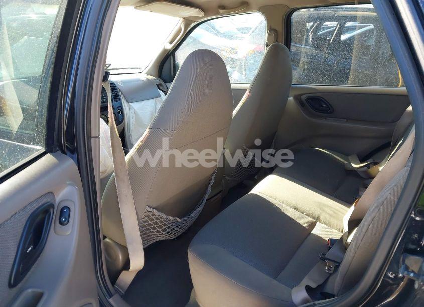 Photo 8 of 2001 Ford Escape XLT (VIN 1FMYU04161KF17847)