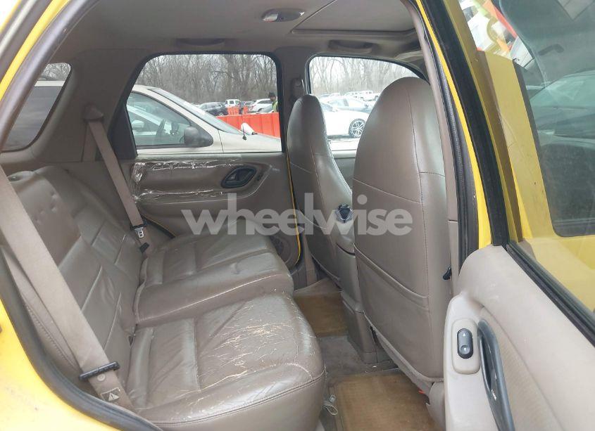 Photo 8 of 2001 Ford Escape XLT (VIN 1FMYU04171KE58419)