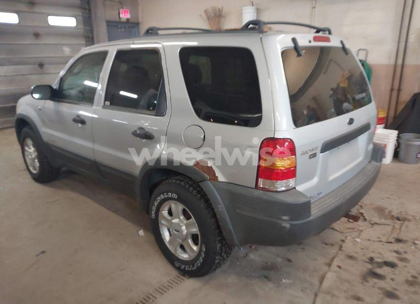 Photo 3 of 2002 Ford Escape XLT (VIN 1FMYU04172KB23629)