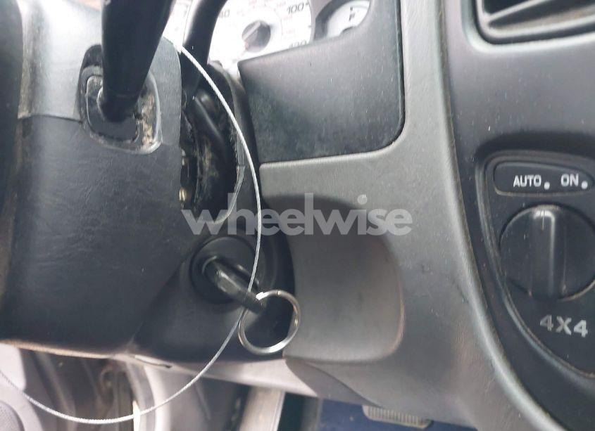 Photo 11 of 2002 Ford Escape XLT (VIN 1FMYU04172KB75620)