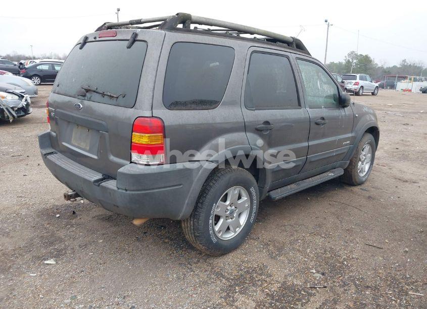 Photo 4 of 2002 Ford Escape XLT (VIN 1FMYU04172KB75620)