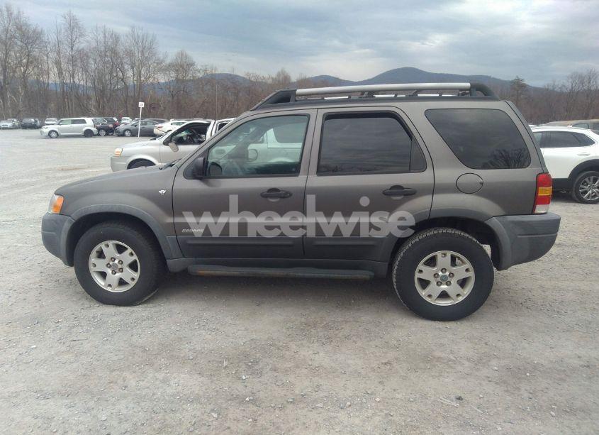 Photo 15 of 2002 Ford Escape XLT (VIN 1FMYU04172KC93540)
