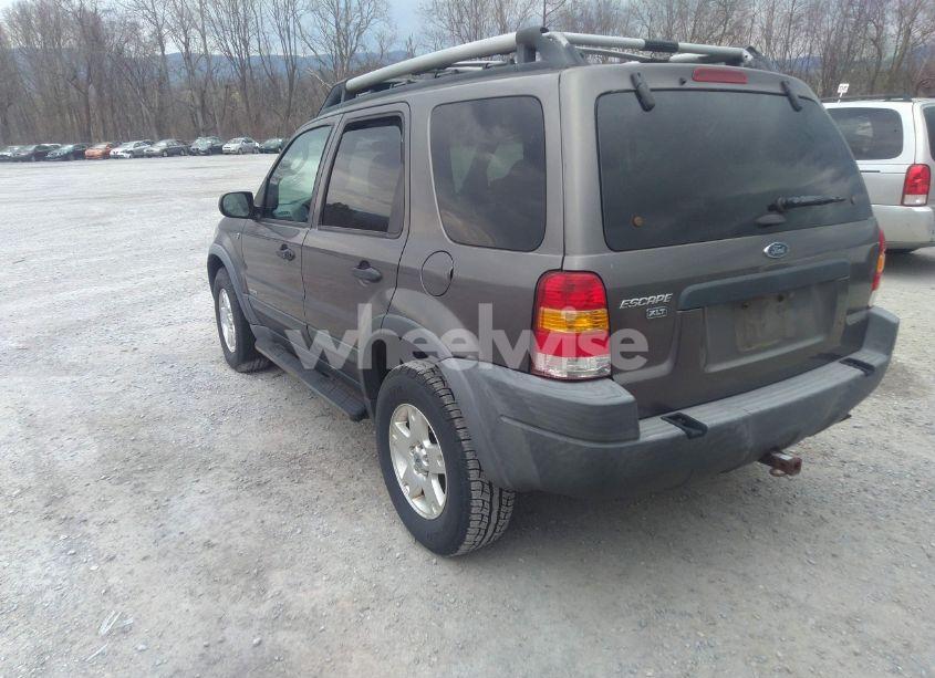 Photo 3 of 2002 Ford Escape XLT (VIN 1FMYU04172KC93540)