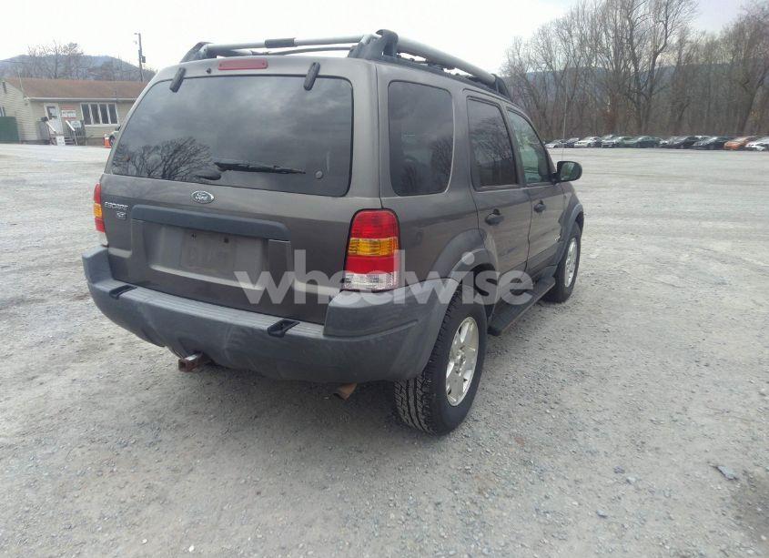 Photo 4 of 2002 Ford Escape XLT (VIN 1FMYU04172KC93540)