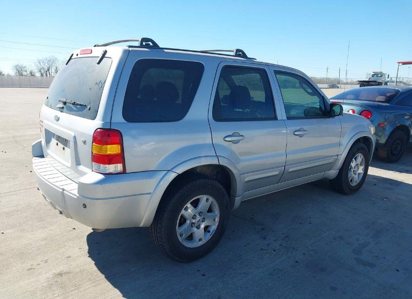 Photo 4 of 2007 Ford Escape LIMITED (VIN 1FMYU04177KA99243)
