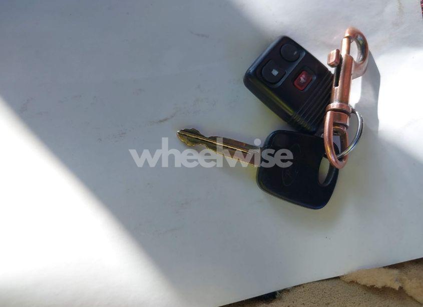 Photo 11 of 2001 Ford Escape XLT (VIN 1FMYU04181KD97470)