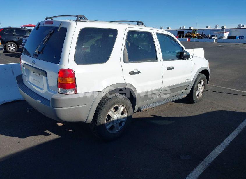 Photo 4 of 2001 Ford Escape XLT (VIN 1FMYU04181KD97470)