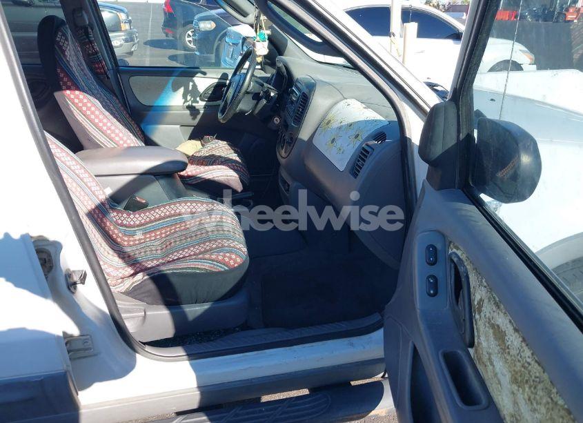 Photo 5 of 2001 Ford Escape XLT (VIN 1FMYU04181KD97470)