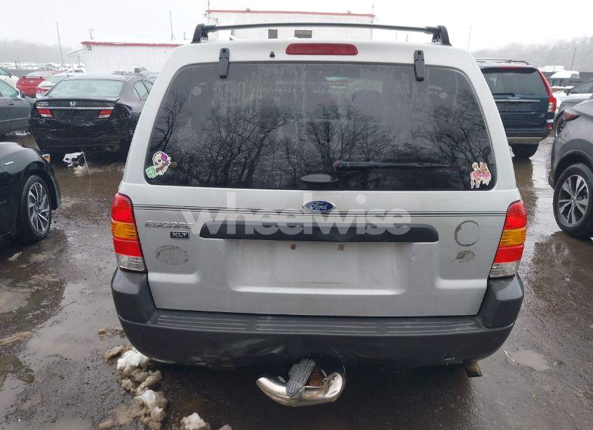 Photo 16 of 2002 Ford Escape XLT (VIN 1FMYU04182KC37333)