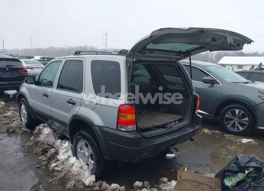 Photo 3 of 2002 Ford Escape XLT (VIN 1FMYU04182KC37333)