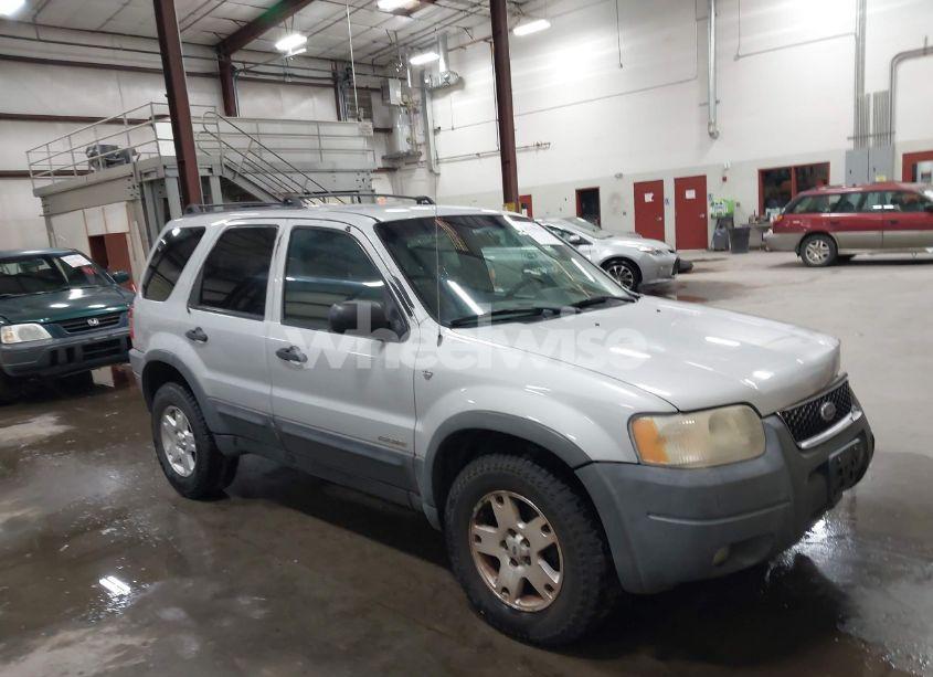 2002 Ford Escape XLT (VIN 1FMYU04182KC47182) main photo