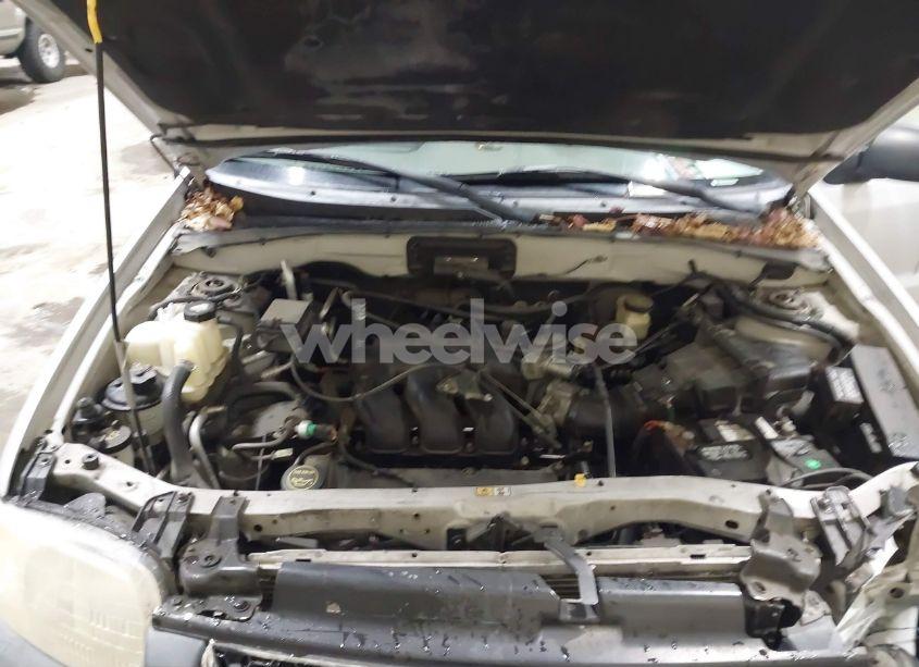 Photo 10 of 2002 Ford Escape XLT (VIN 1FMYU04182KC47182)