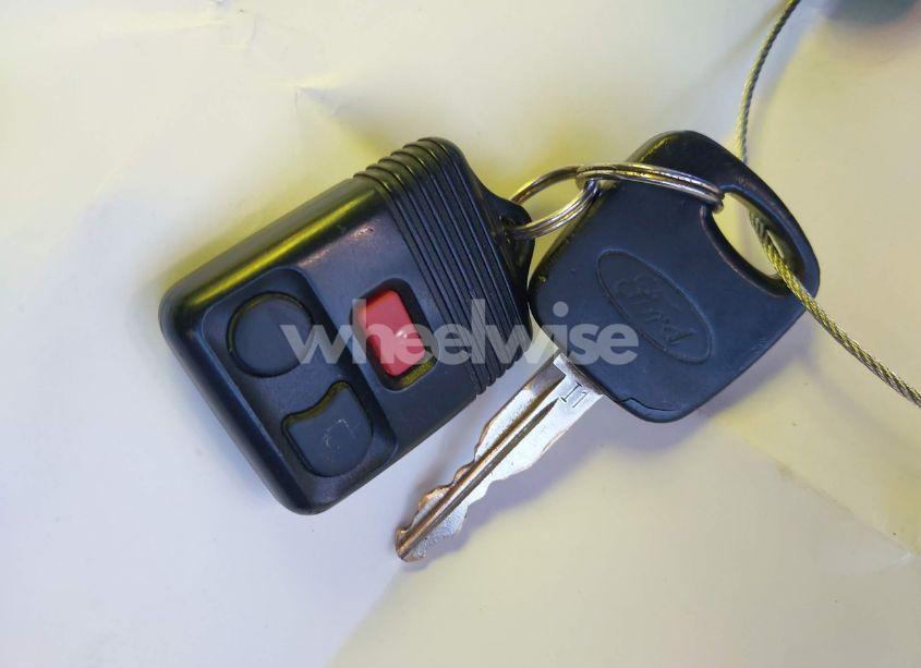 Photo 11 of 2001 Ford Escape XLT (VIN 1FMYU04191KA36653)