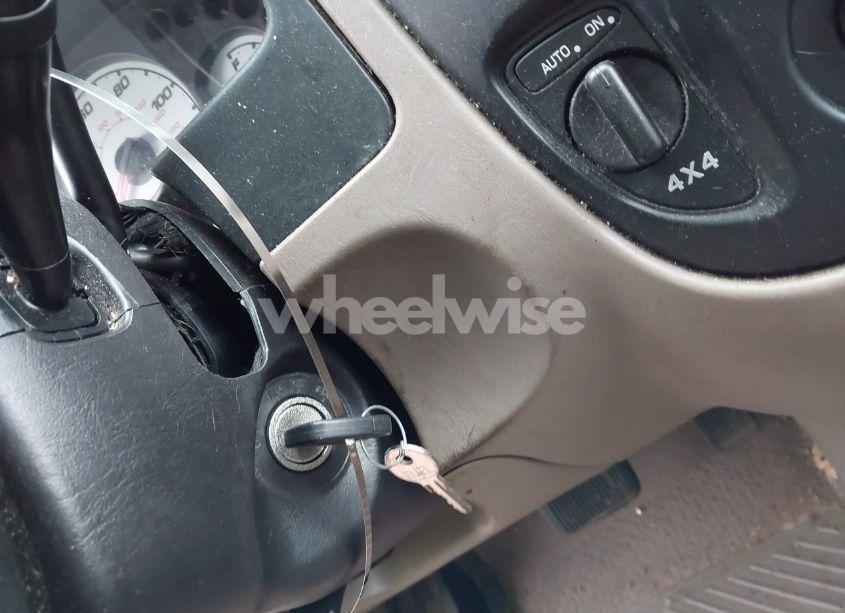 Photo 11 of 2001 Ford Escape XLT (VIN 1FMYU04191KB26997)