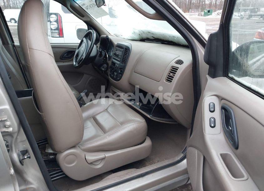 Photo 5 of 2001 Ford Escape XLT (VIN 1FMYU04191KB26997)