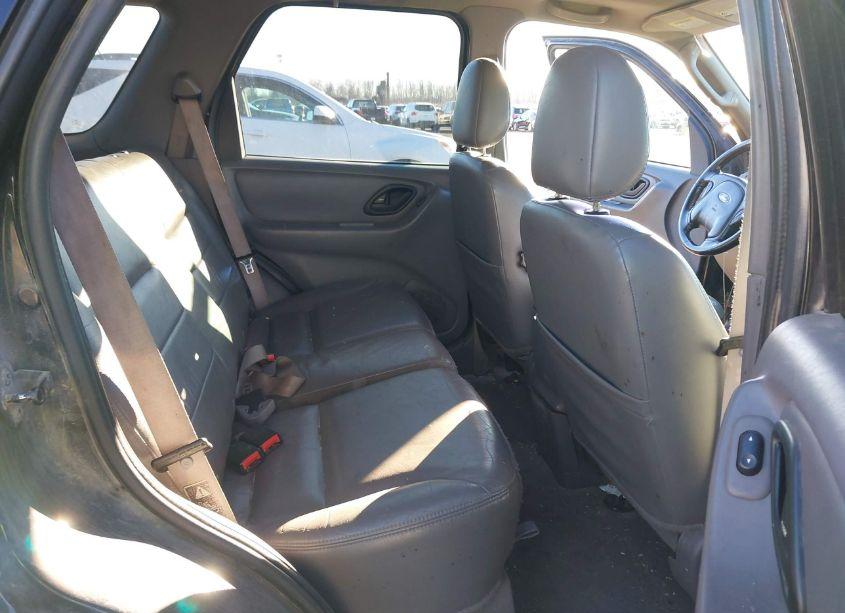 Photo 8 of 2002 Ford Escape XLT (VIN 1FMYU04192KA07073)