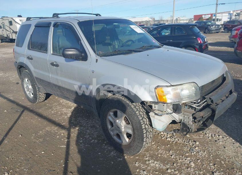 2002 Ford Escape XLT (VIN 1FMYU04192KA08840) main photo