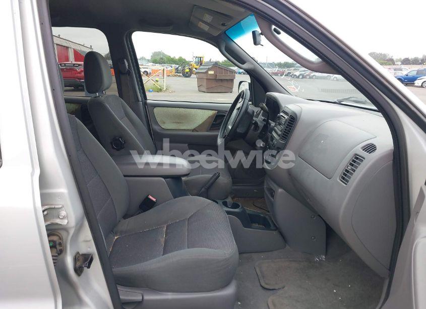 Photo 5 of 2002 Ford Escape XLT (VIN 1FMYU04192KA78435)