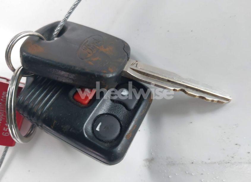 Photo 11 of 2002 Ford Escape XLT (VIN 1FMYU04192KA82503)