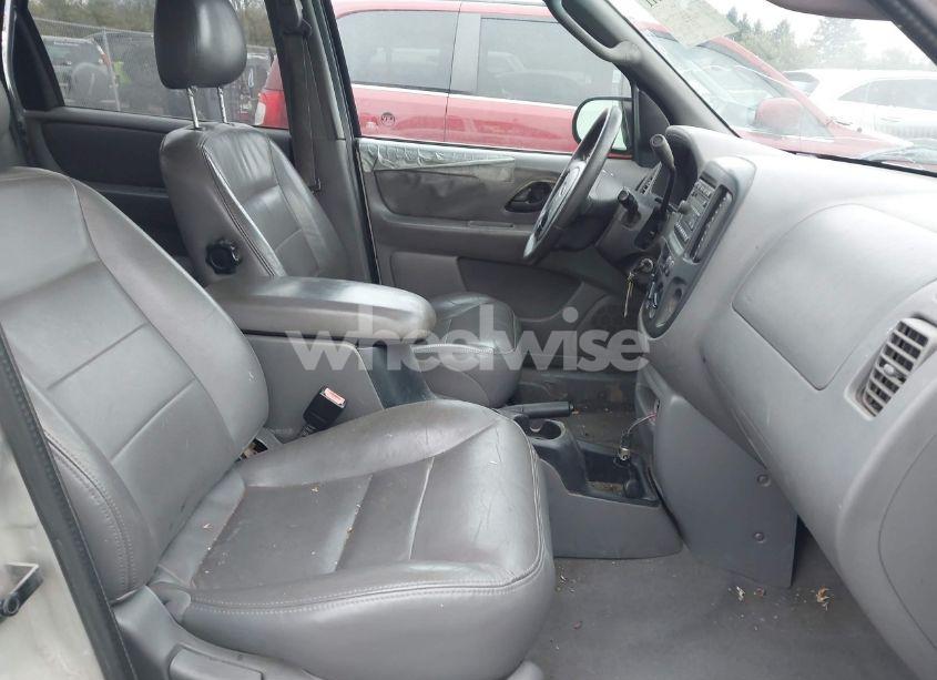 Photo 5 of 2002 Ford Escape XLT (VIN 1FMYU04192KA91122)