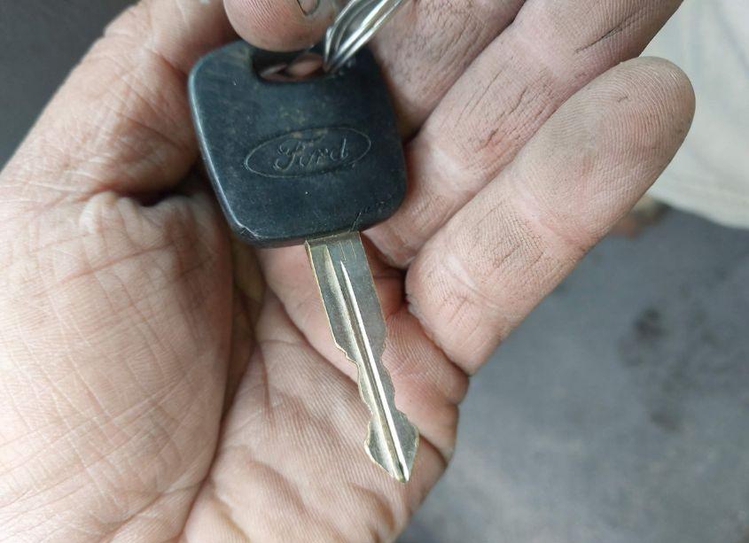 Photo 11 of 2002 Ford Escape XLT (VIN 1FMYU04192KD50742)