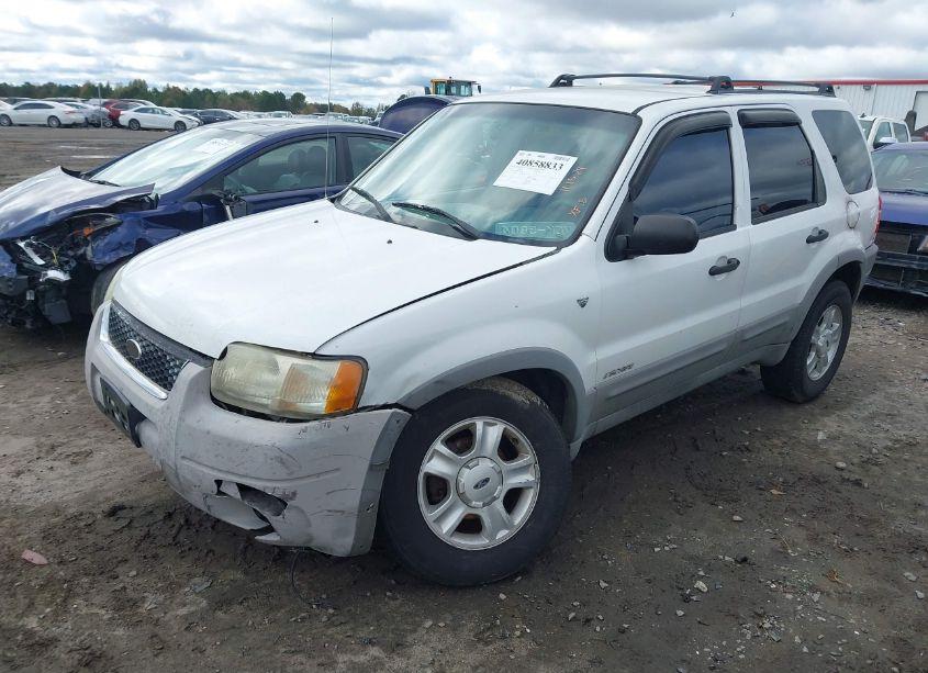 Photo 2 of 2002 Ford Escape XLT (VIN 1FMYU04192KD50742)