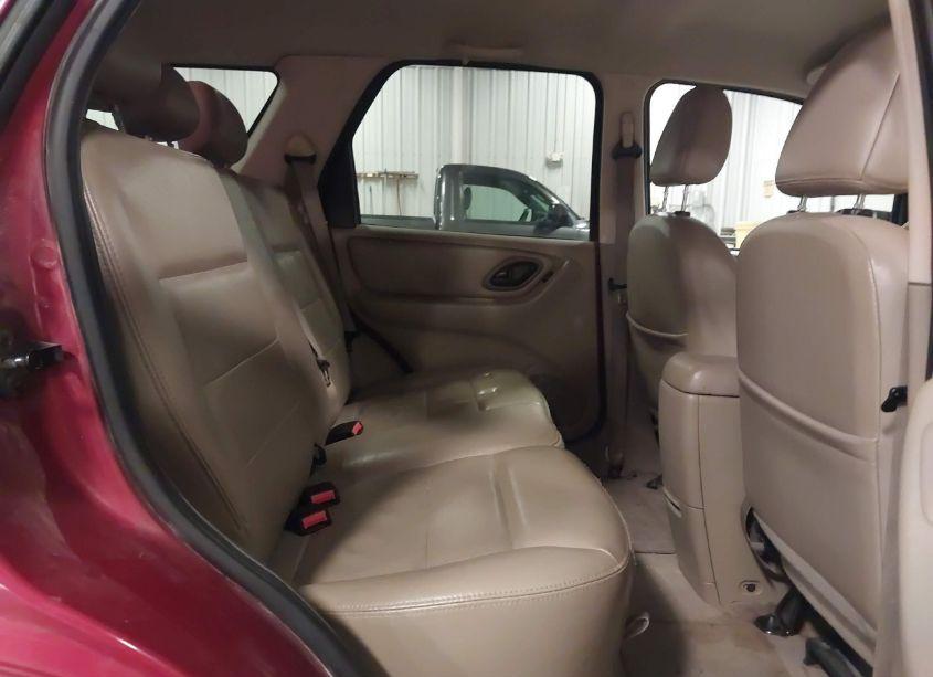 Photo 8 of 2005 Ford Escape LIMITED (VIN 1FMYU04195KE33396)