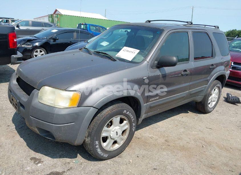 Photo 2 of 2002 Ford Escape XLT (VIN 1FMYU041X2KD01548)