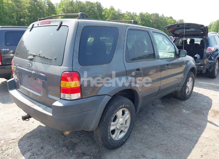 Photo 4 of 2002 Ford Escape XLT (VIN 1FMYU041X2KD01548)