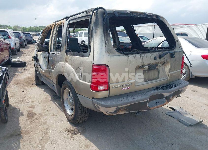 Photo 3 of 2002 Ford Explorer SPORT (VIN 1FMYU60E02UB37971)