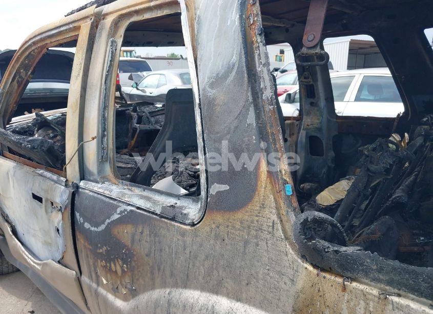 Photo 6 of 2002 Ford Explorer SPORT (VIN 1FMYU60E02UB37971)