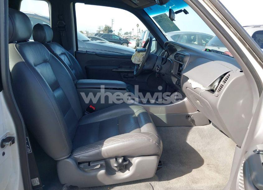 Photo 5 of 2001 Ford Explorer SPORT (VIN 1FMYU60E31UA55876)