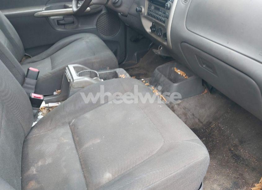 Photo 5 of 2001 Ford Explorer SPORT (VIN 1FMYU60E51UC98976)