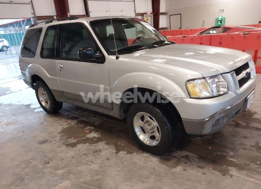 2002 Ford Explorer SPORT (VIN 1FMYU60E72UA95704) main photo