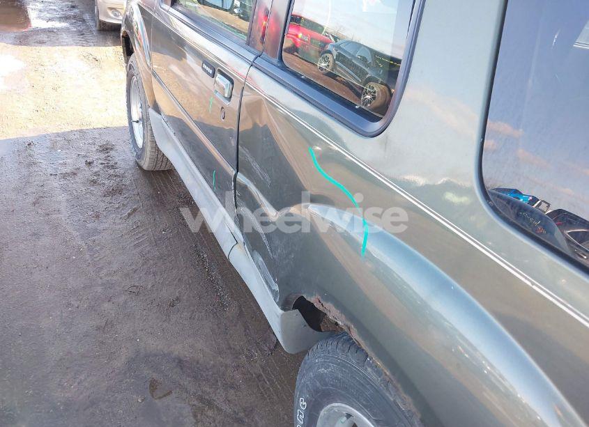 Photo 6 of 2002 Ford Explorer SPORT (VIN 1FMYU60E92UB37497)