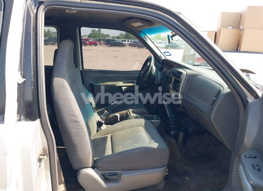 Photo 5 of 2002 Ford Explorer SPORT (VIN 1FMYU60EX2UB54258)