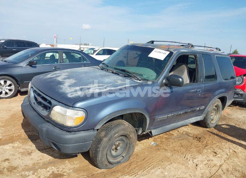 Photo 2 of 2000 Ford Explorer SPORT (VIN 1FMYU60X1YUA72719)