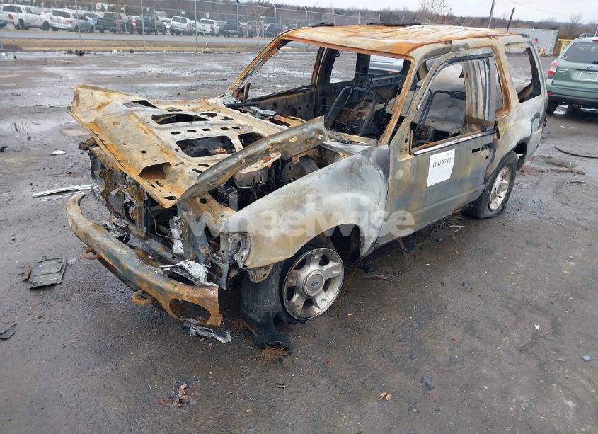 Photo 2 of 2001 Ford Explorer SPORT (VIN 1FMYU70E21UC36182)