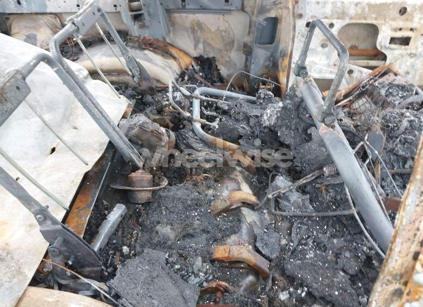 Photo 8 of 2001 Ford Explorer SPORT (VIN 1FMYU70E21UC36182)