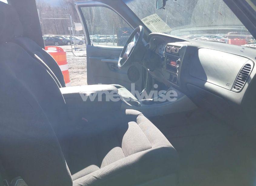 Photo 5 of 2001 Ford Explorer SPORT (VIN 1FMYU70E41UC26723)