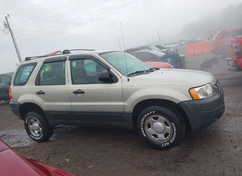 Photo 13 of 2003 Ford Escape XLS (VIN 1FMYU92103KC75051)